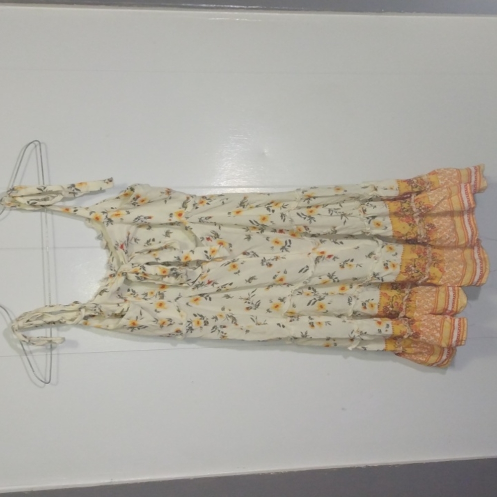 Sundress - Picture 2 of 4